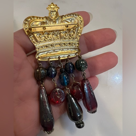 Vintage Crown Statement Brooch With Dangle Glass Beads | Regal Figural Pin - Picture 4 of 6